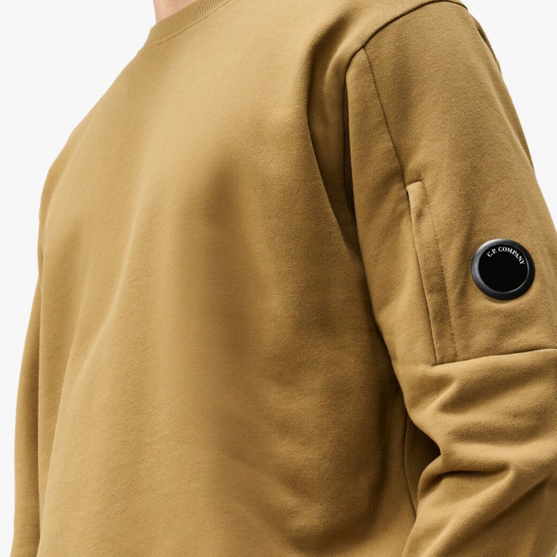 C.P. Company Crew Diagonal Raised Fleece - 21CMSS713A 005086W 340 - Fuxia, Urban Tribes United