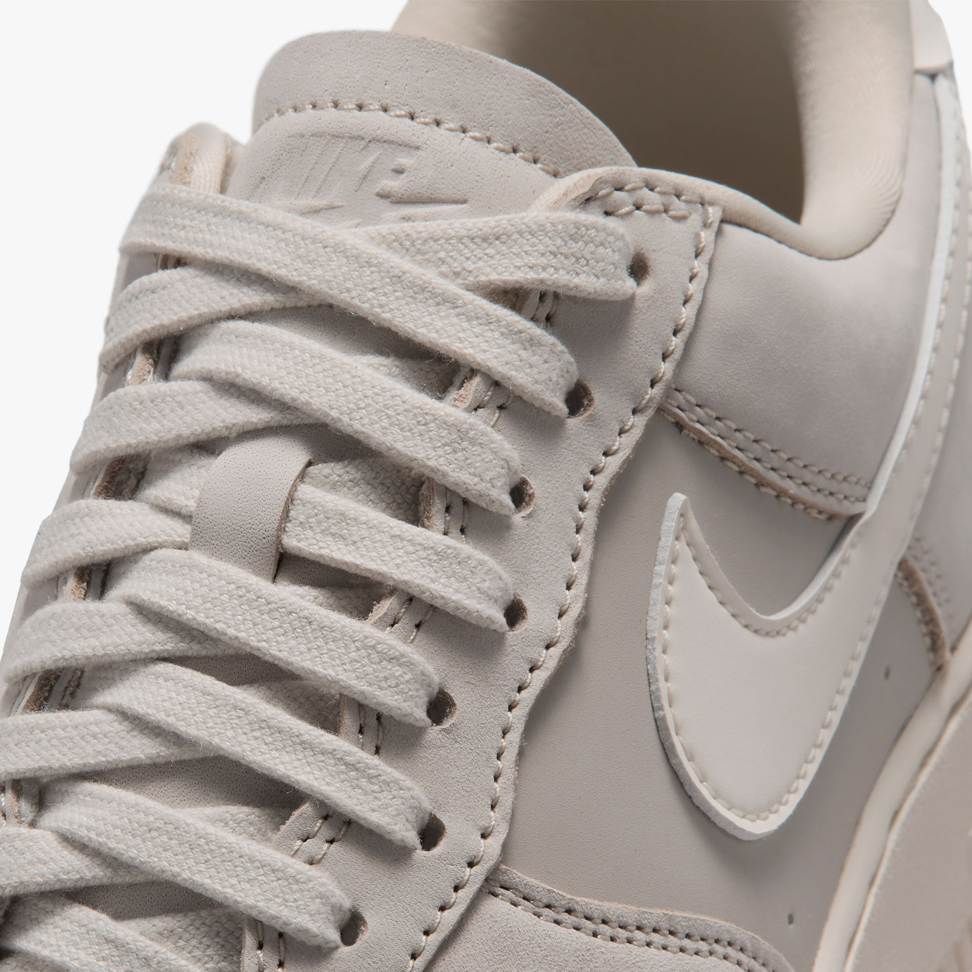 Nike Air Force 1 Retro Premium