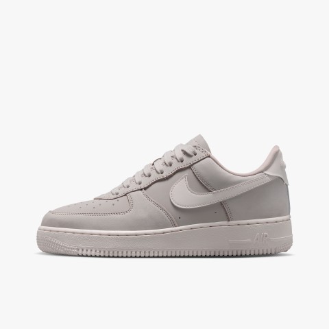 Nike Air Force 1 Retro Premium Nike Air Force 1 Retro Premium
