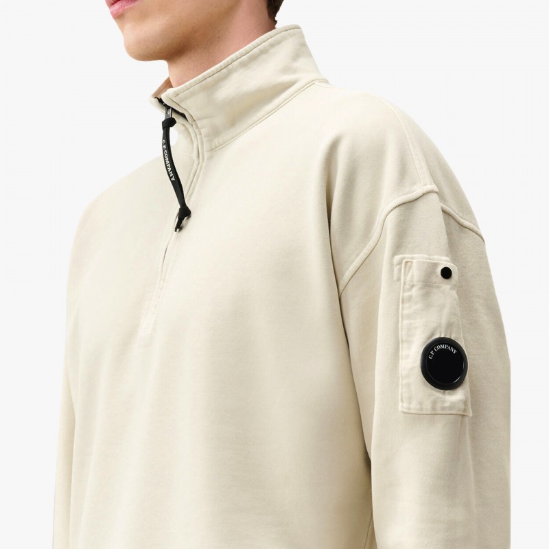 C.P. Company Brushed and Emerized Diagonal Fleece Mixed Boxy C.P. Company Brushed and Emerized Diagonal Fleece Mixed Boxy - 21CMSS020A 006372M 120 - Fuxia, Urban Tribes United