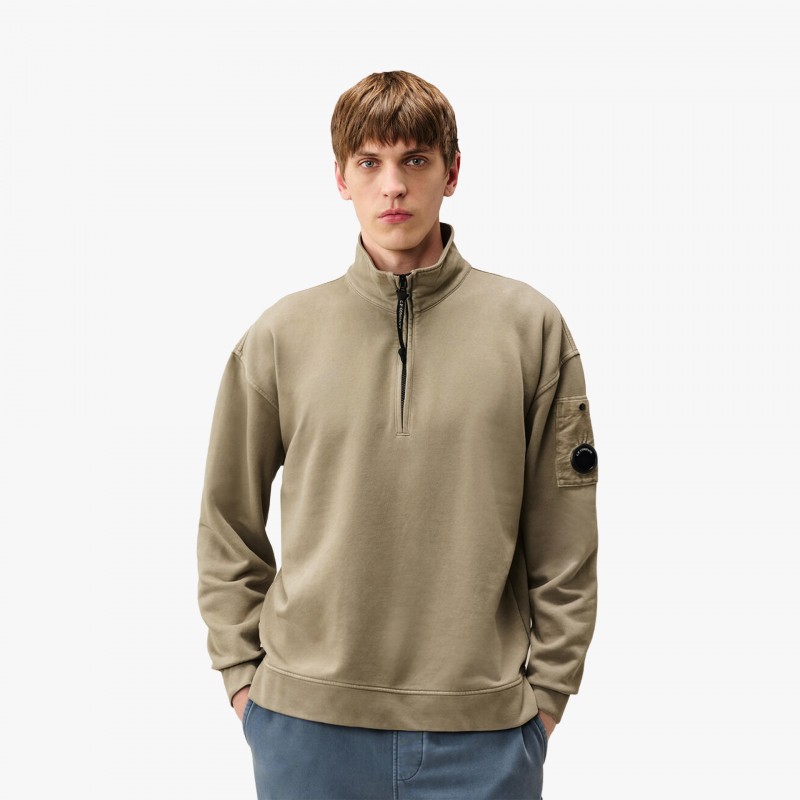 C.P. Company Brushed and Emerized Diagonal Fleece Mixed Boxy C.P. Company Brushed and Emerized Diagonal Fleece Mixed Boxy - 21CMSS020A 006372M 356 - Fuxia, Urban Tribes United