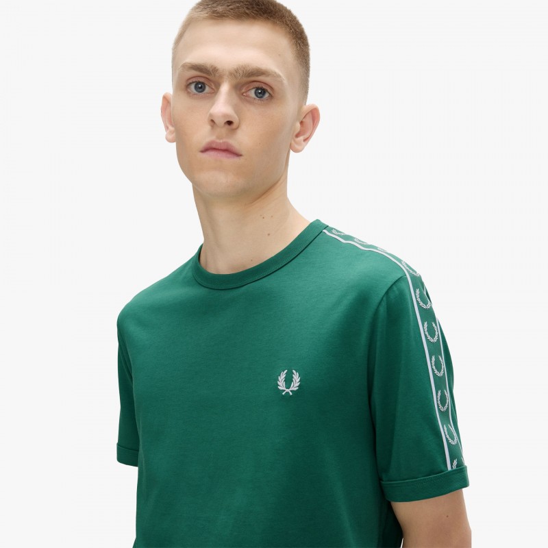 Fred Perry Contrast Tape Ringer Fred Perry Contrast Tape Ringer - M4613 Z18 - Fuxia, Urban Tribes United