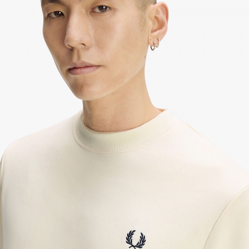 Fred Perry Crew Neck Fred Perry Crew Neck - M7535 68C - Fuxia, Urban Tribes United