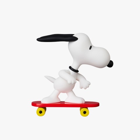 Medicom Toy UDF Peanuts Series 17 Skateboard Snoopy