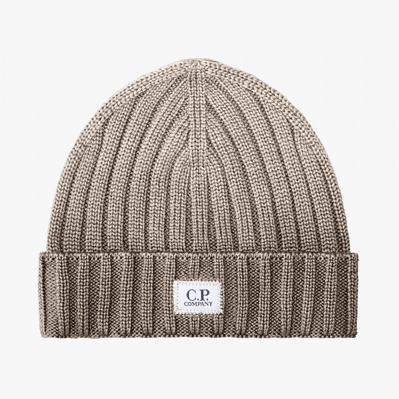 C.P. Company Extrafine Merino Wool Logo Beanie C.P. Company Extrafine Merino Wool Logo Beanie - 21CMAC738A 005509A 356 - Fuxia, Urban Tribes United